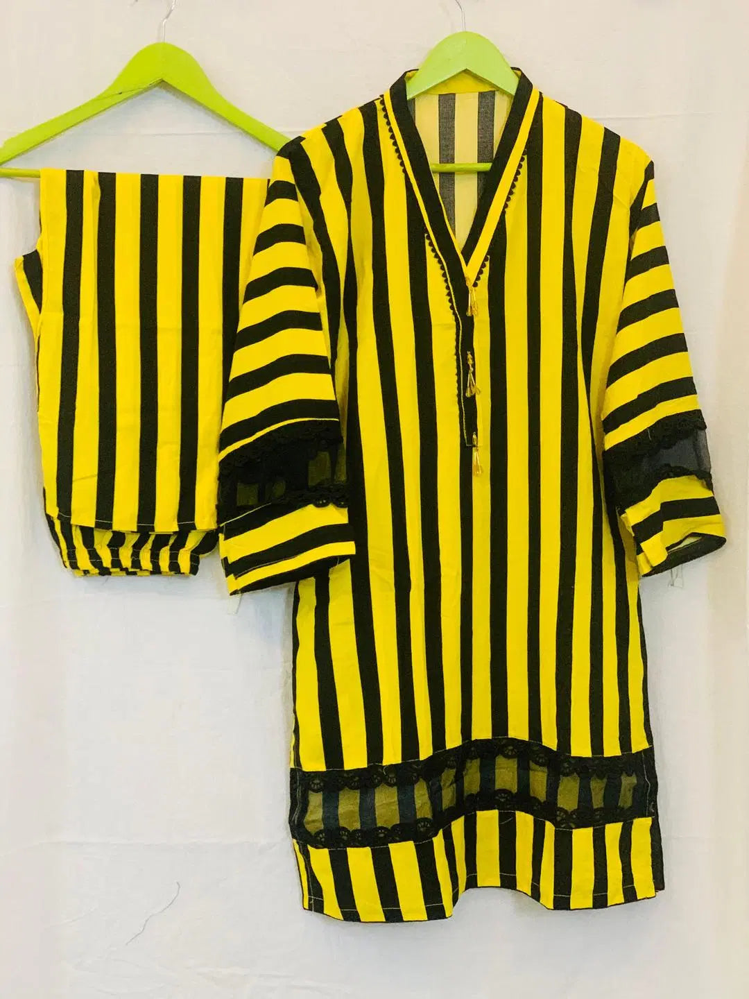 2 Pcs Women's Stitched Printed Shirt And Trouser (Yellow)